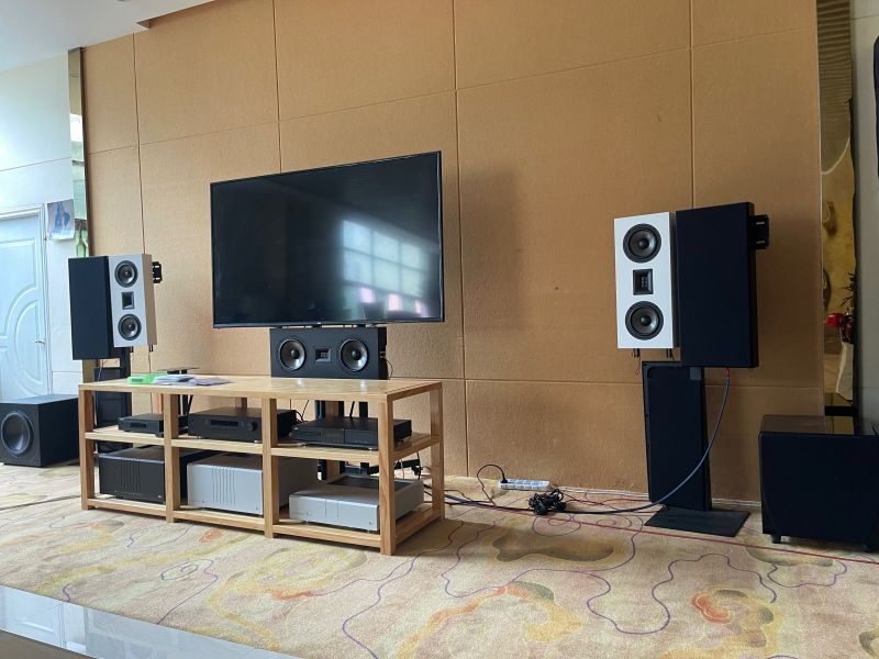 A brief discussion on auditory dimensions and surround sound