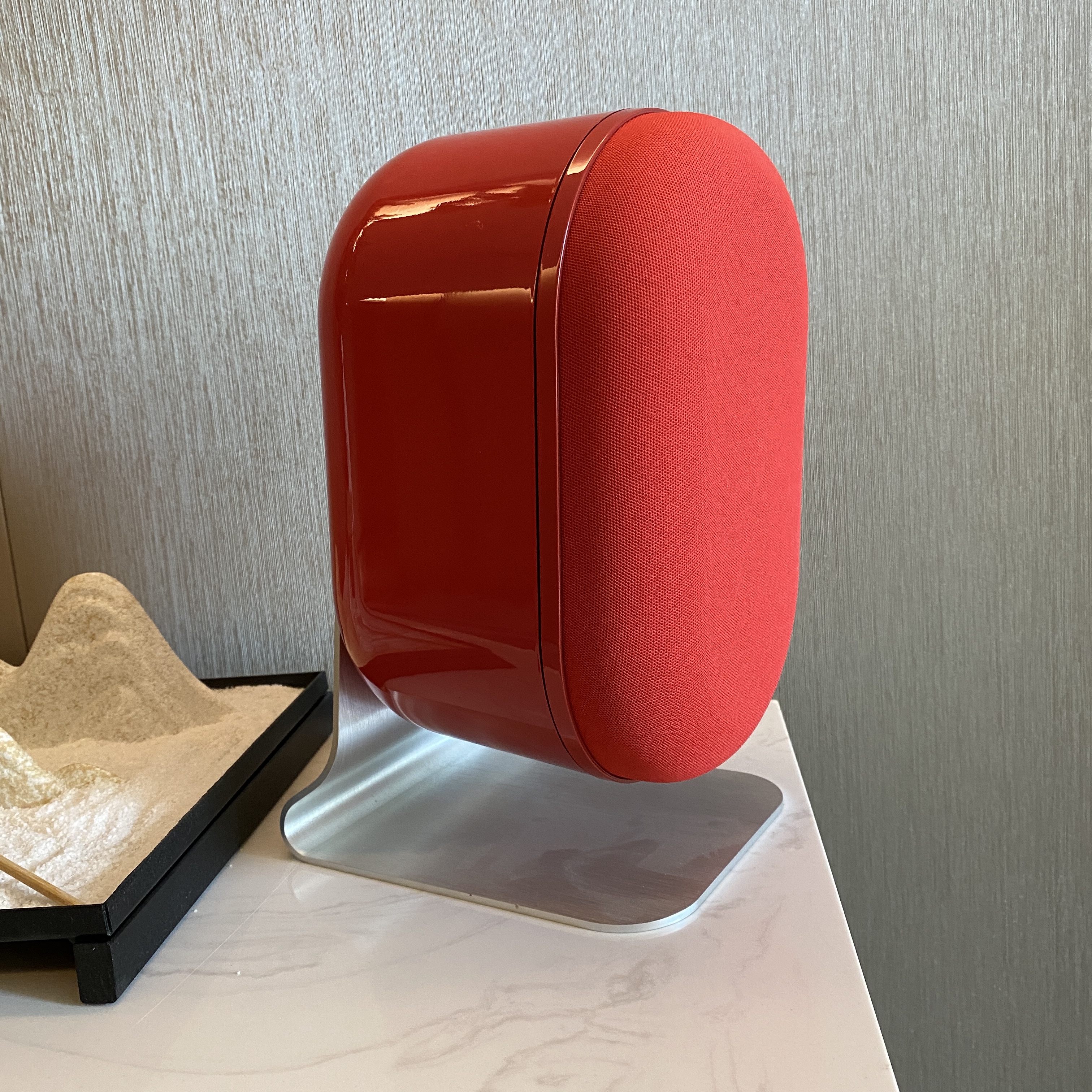 What is the difference between active speakers and passive speakers? how to choose
